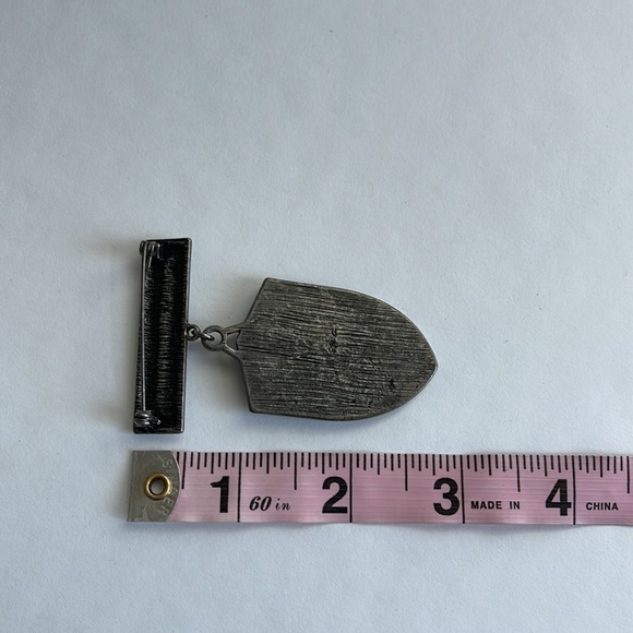 Griffon, Crown, and Crest Badge Brooch Pin - Picture 3 of 4